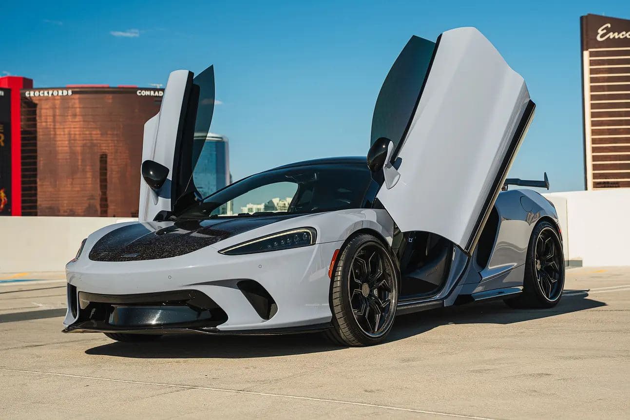 McLaren GT Silver — photo 4
